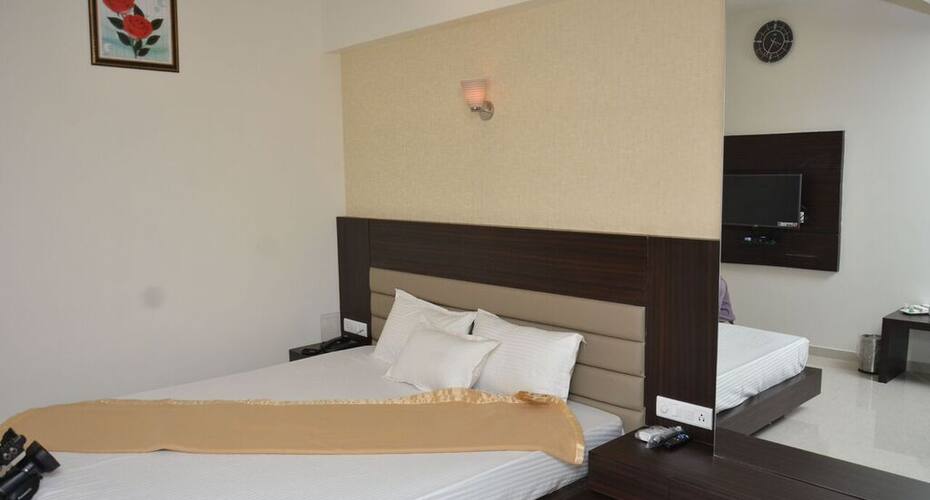 Hotel Darshan, Rajula 5